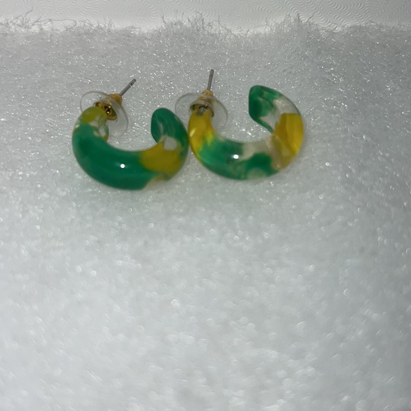 NWT Area Stars Earrings - Picture 3 of 5